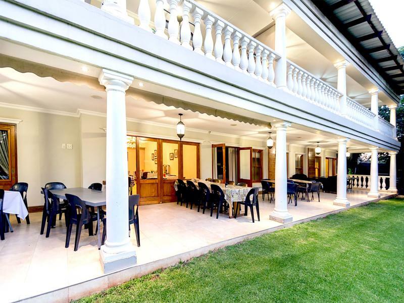 Or Tambo Guest House Kempton Park Esterno foto